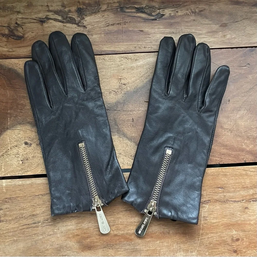 Michael Kors Black Leather Zip Wrist Gloves
